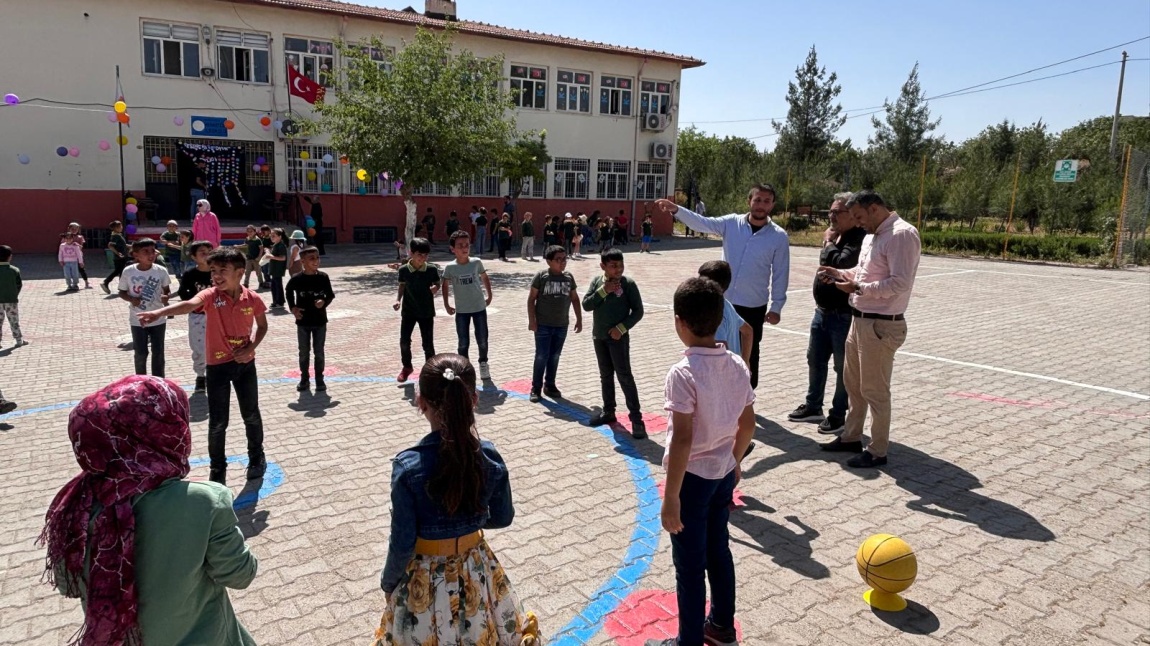 GELENEKSEL ÇOCUK  OYUNLARI COŞKUYLA OYNANDI